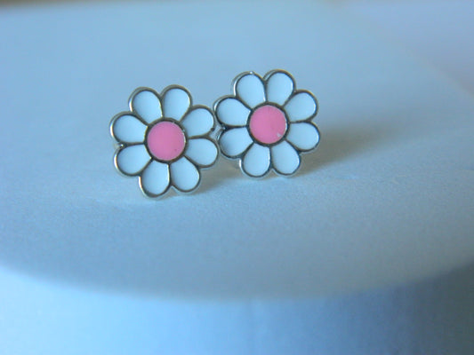 Daisy Studs-Pink.