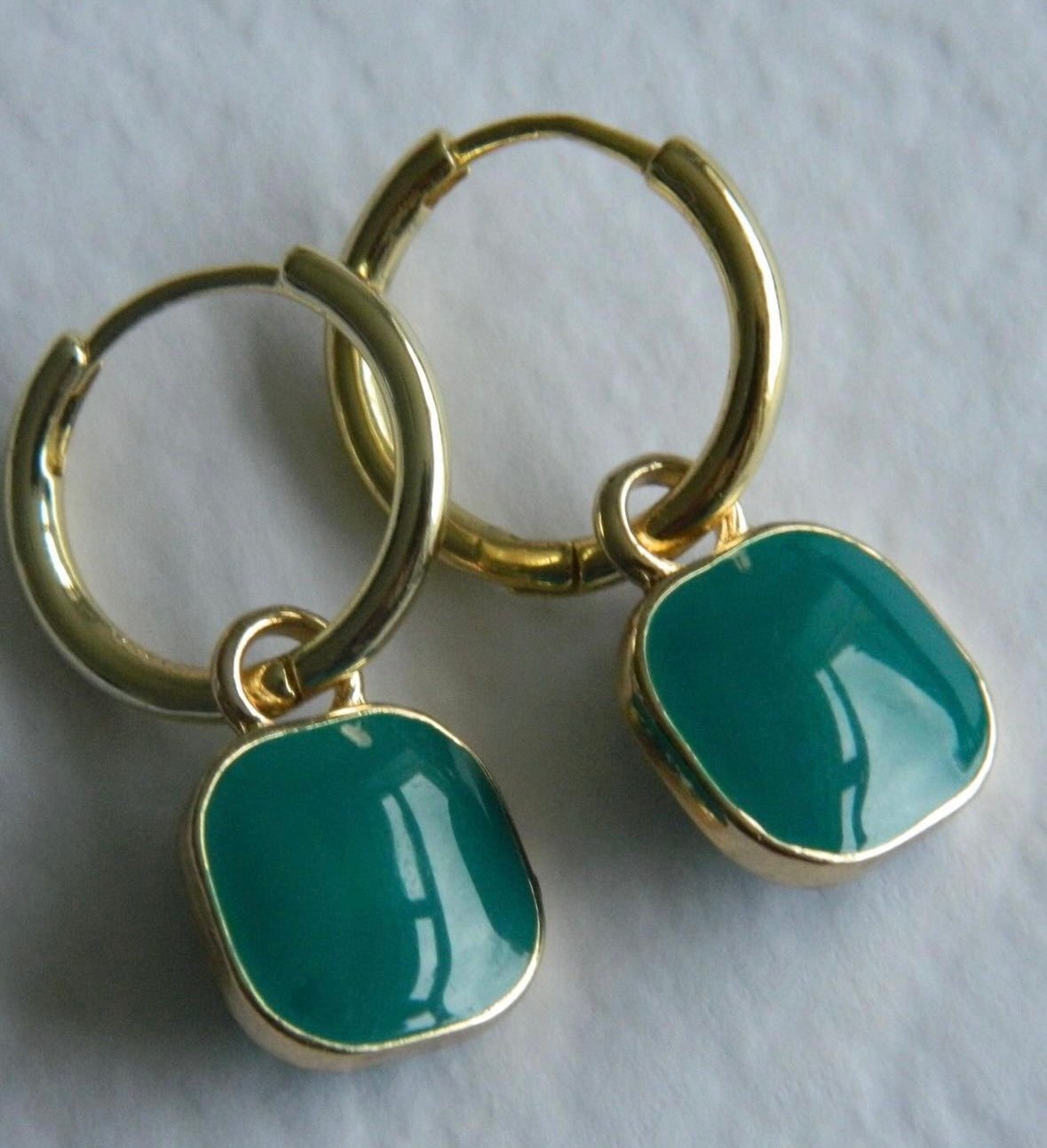 Pippa Hoops-Teal.